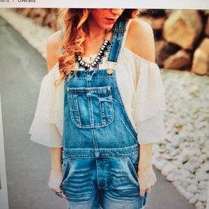 Overall shorts